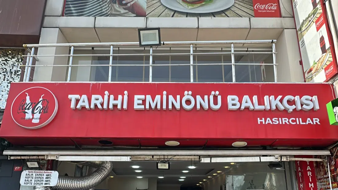 Eminönü balık-ekmek boats, Istanbul