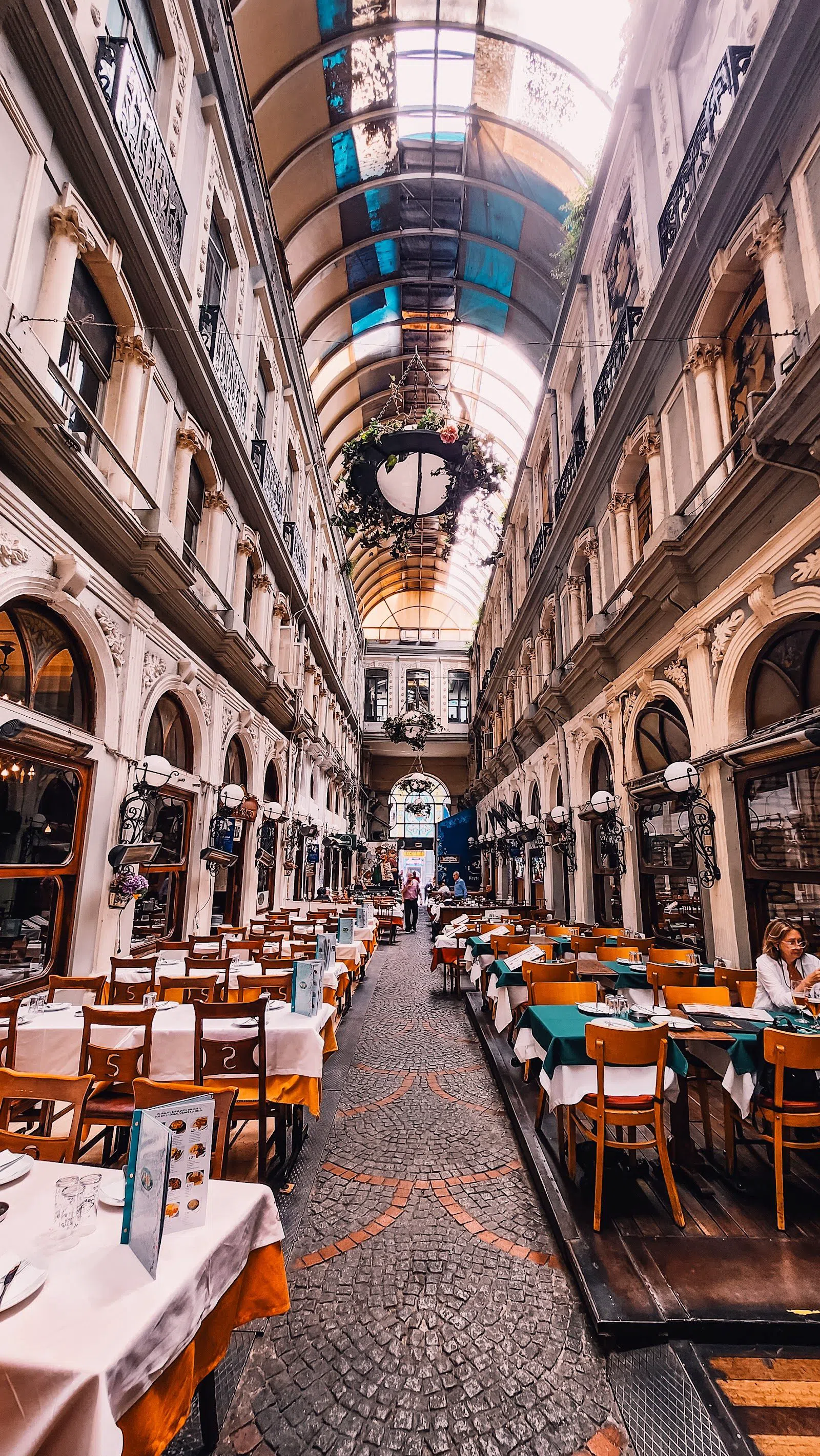 Çiçek Pasajı (Flower Passage), Istanbul